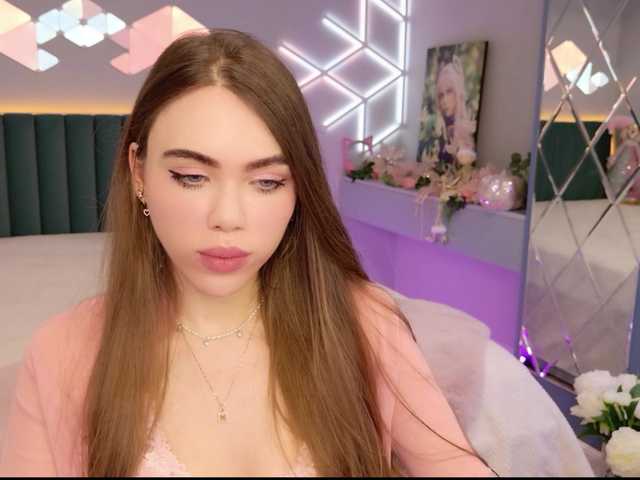 MimiForce's BongaCams show and profile