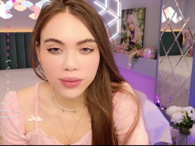 MimiForce's BongaCams show and profile