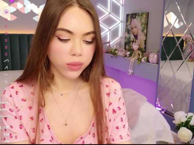 MimiForce's BongaCams show and profile