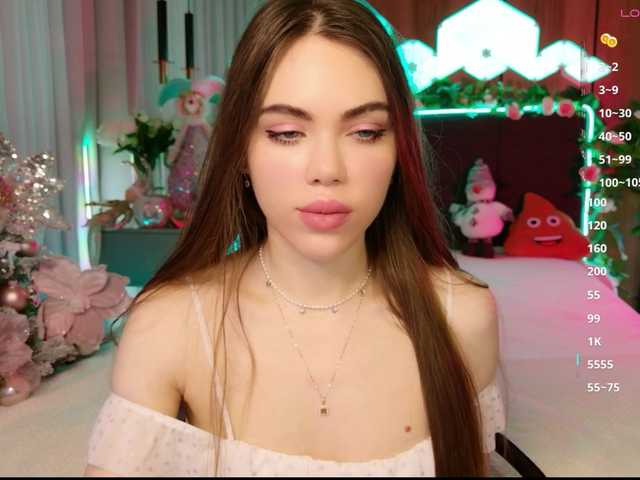 MimiForce's BongaCams show and profile