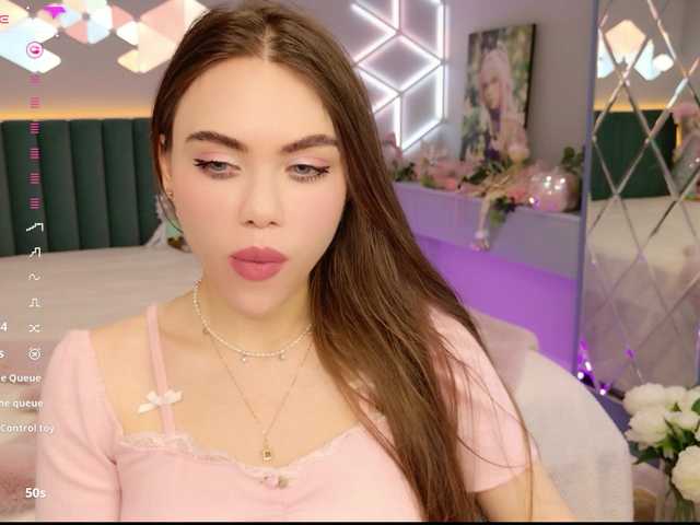 MimiForce's BongaCams show and profile