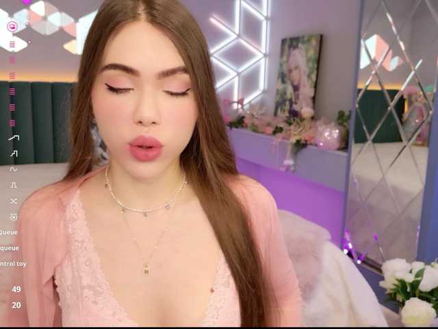 MimiForce's BongaCams show and profile