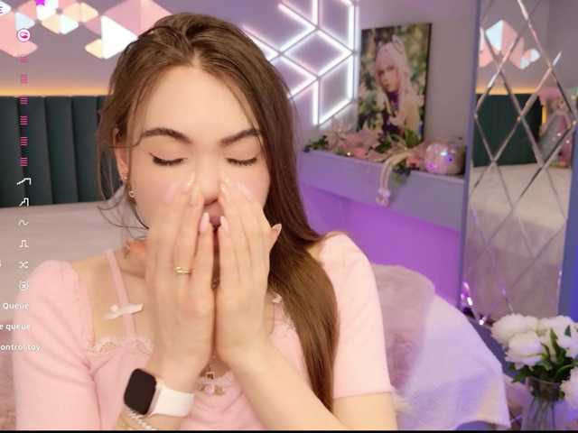 MimiForce's BongaCams show and profile