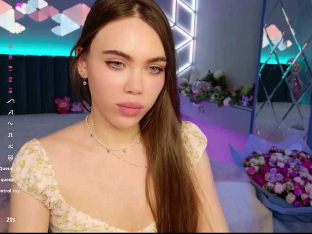 MimiForce's BongaCams show and profile