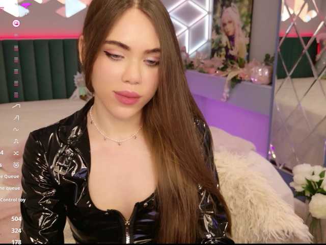 MimiForce's BongaCams show and profile