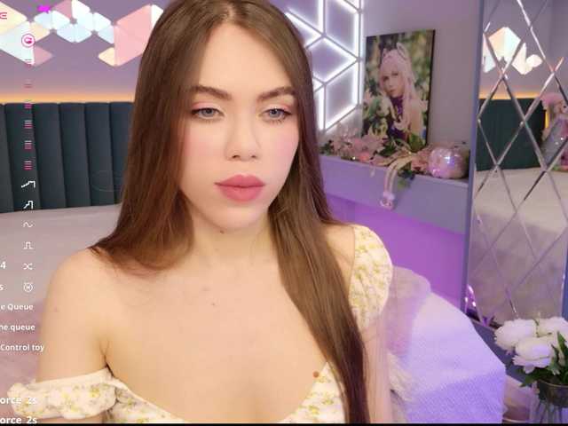 MimiForce's BongaCams show and profile