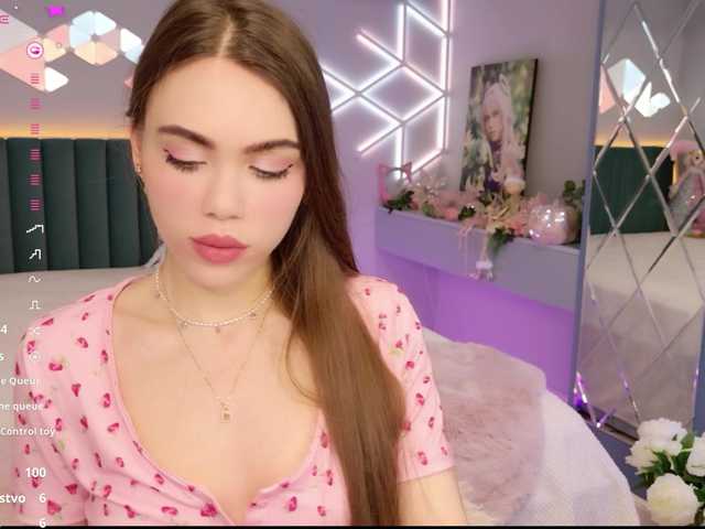 MimiForce's BongaCams show and profile