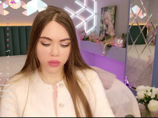 MimiForce's BongaCams show and profile