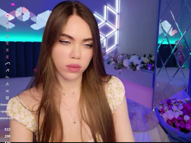 MimiForce's BongaCams show and profile