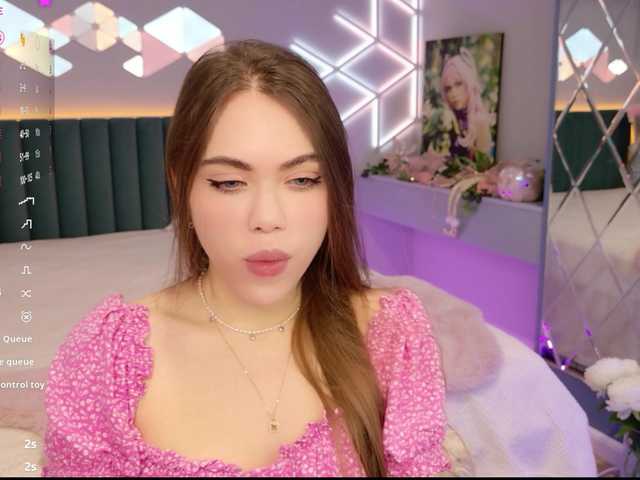 MimiForce's BongaCams show and profile