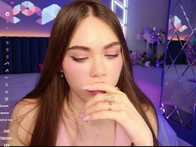 MimiForce's BongaCams show and profile