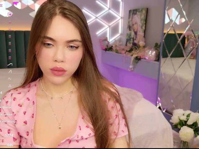 MimiForce's BongaCams show and profile