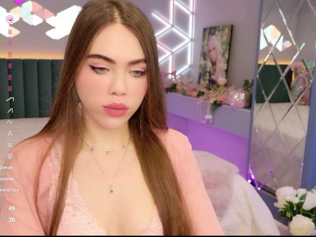 MimiForce's BongaCams show and profile