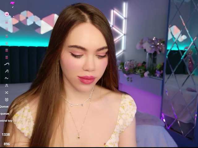 MimiForce's BongaCams show and profile