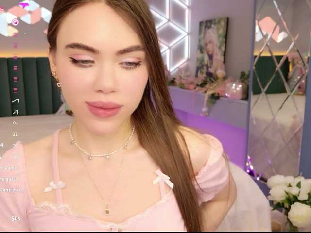 MimiForce's BongaCams show and profile