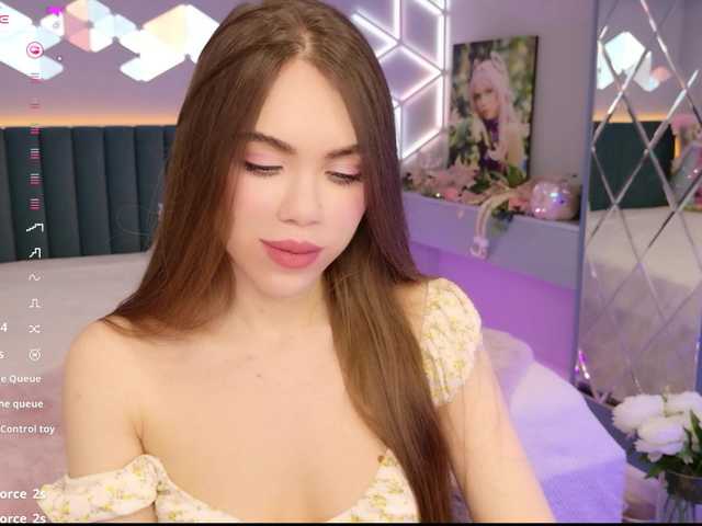 MimiForce's BongaCams show and profile