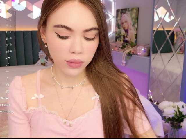 MimiForce's BongaCams show and profile