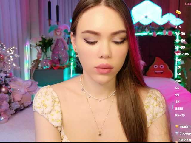 MimiForce's BongaCams show and profile