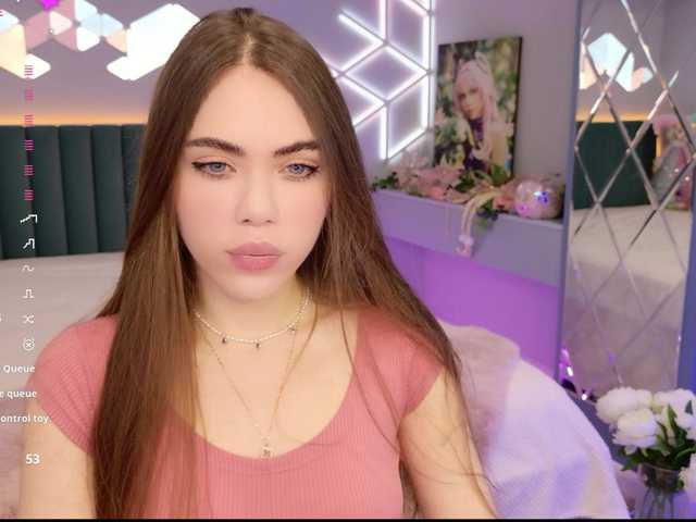 MimiForce's BongaCams show and profile