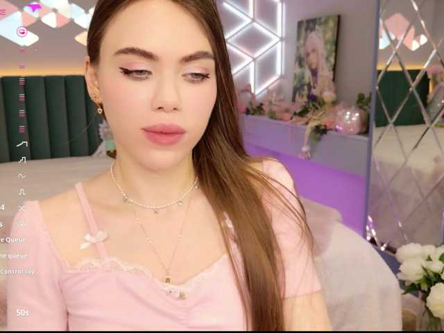 MimiForce's BongaCams show and profile