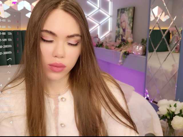 MimiForce's BongaCams show and profile