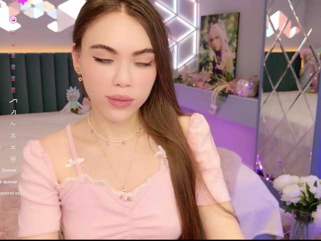 MimiForce's BongaCams show and profile