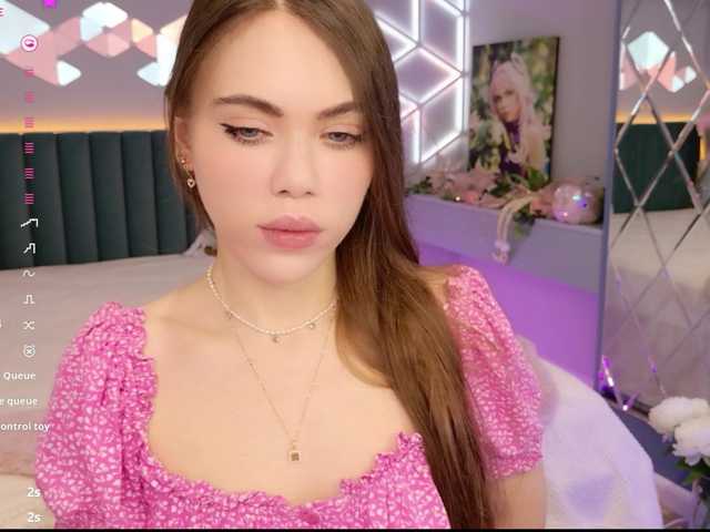 MimiForce's BongaCams show and profile