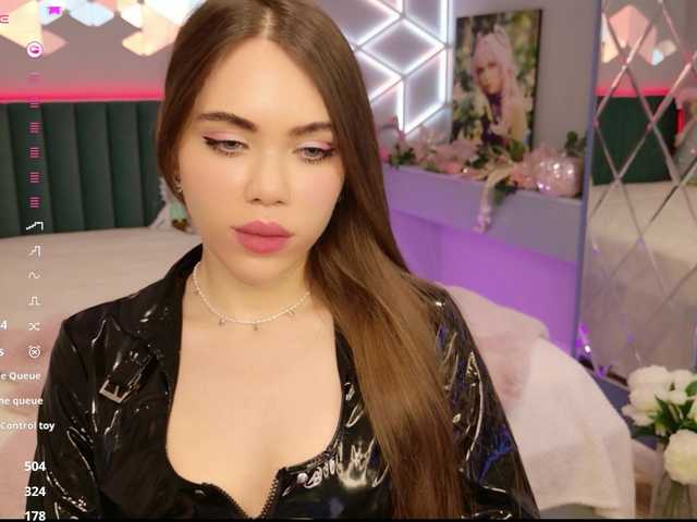 MimiForce's BongaCams show and profile