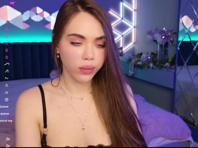 MimiForce's BongaCams show and profile