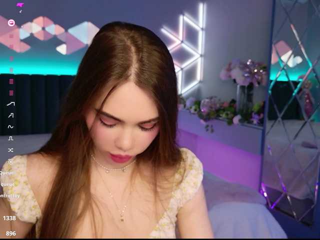 MimiForce's BongaCams show and profile