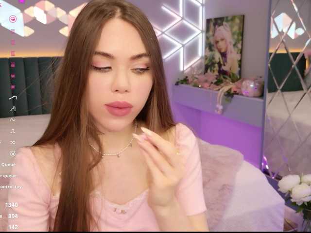 MimiForce's BongaCams show and profile