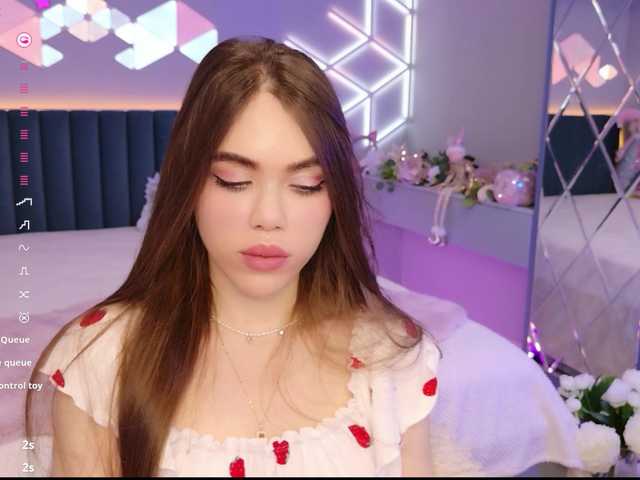 MimiForce's BongaCams show and profile