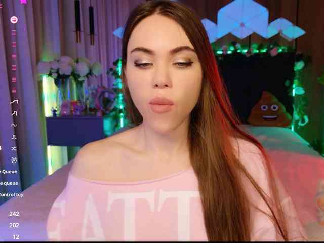 live free chat MimiForce