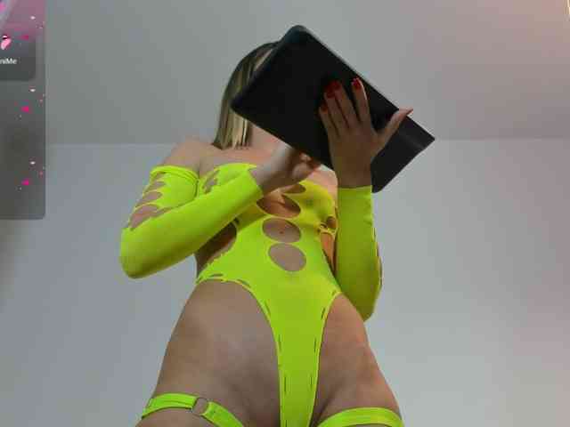 Roxanequinn Live Webcam on BongaCams