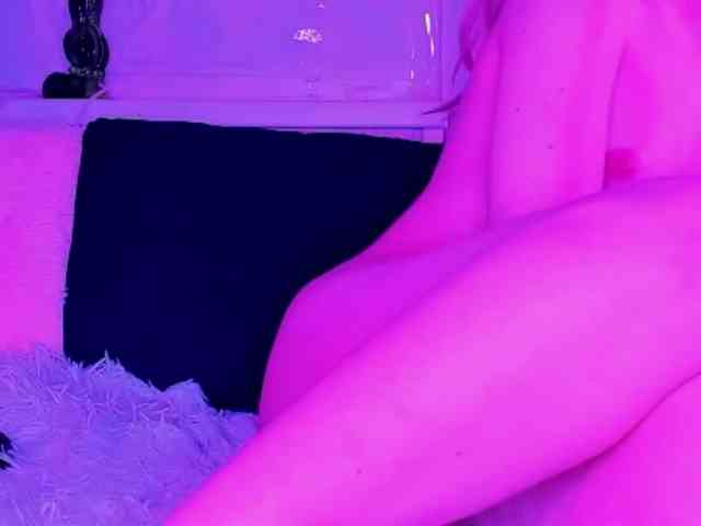 adult cam SweetSadness