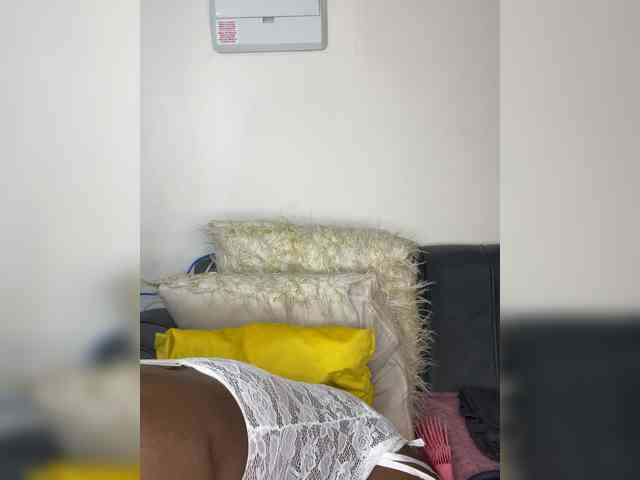 Gucci-Biatch1 webcam
