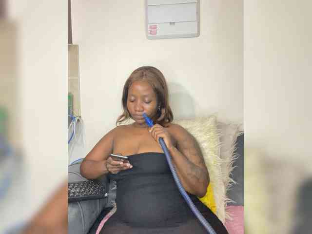 Gucci-Biatch1 webcam