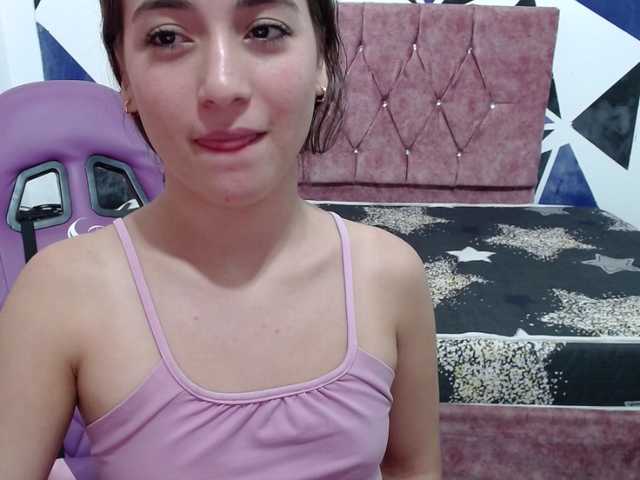 scarleth18's BongaCams show and profile