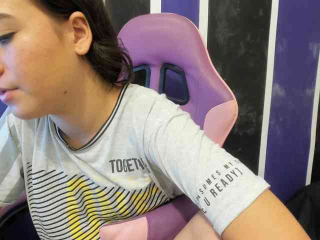 scarleth18 Live Webcam on BongaCams