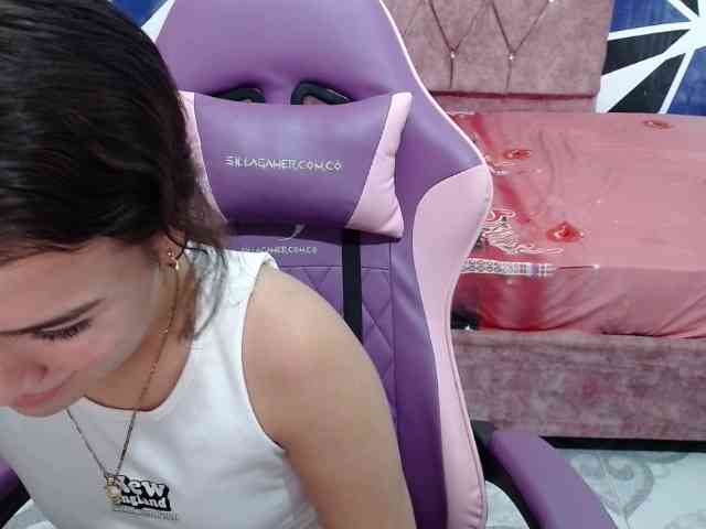 scarleth18 Live Webcam on BongaCams