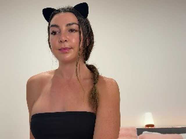 sweetukcassie2 free chat on liveonude