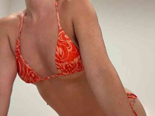 sweetukcassie2 webcam