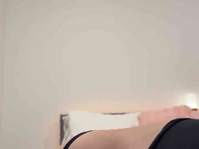 sweetukcassie2 webcam