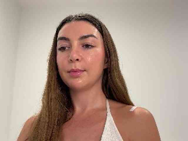 sweetukcassie2 webcam