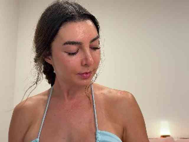 sweetukcassie2 webcam