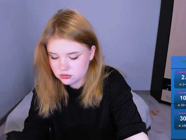 Lasey's BongaCams show and profile