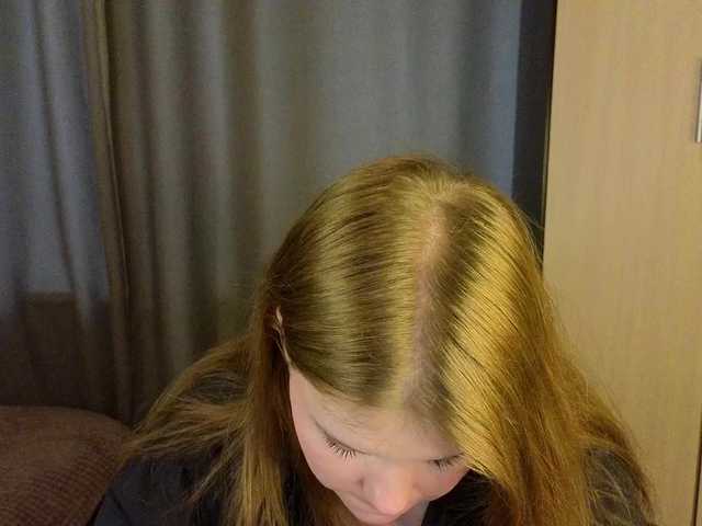 Lasey's BongaCams show and profile