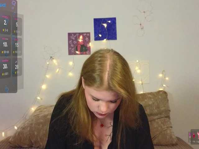 Lasey's BongaCams show and profile