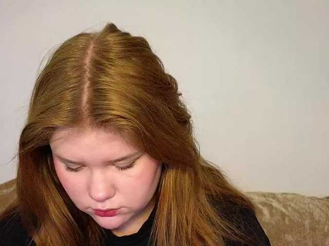 Lasey's BongaCams show and profile