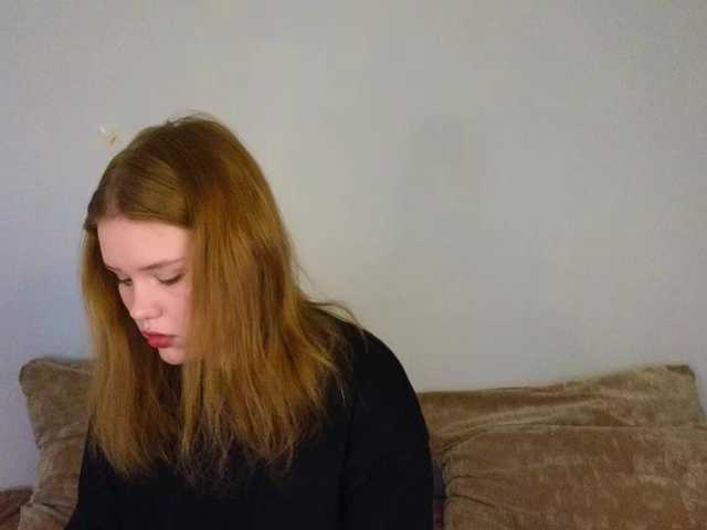 Lasey's BongaCams show and profile